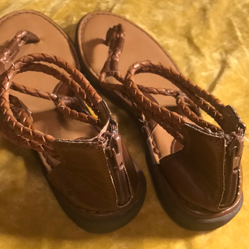 BOC Born leather sandal size 6